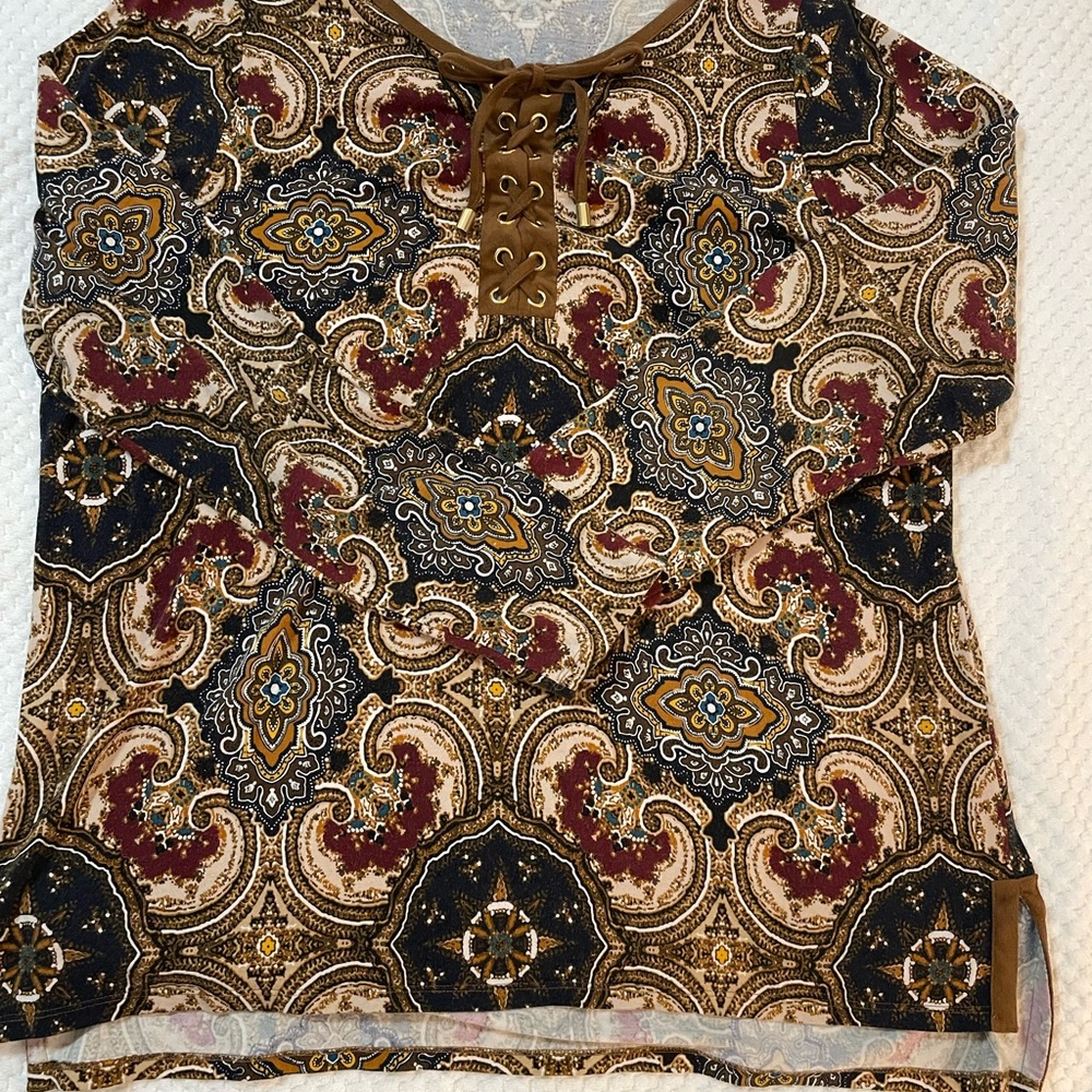Multi colored pullover top. - Picture 2 of 3
